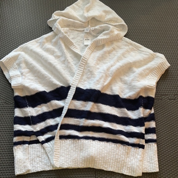 Gap Sweater - Picture 3 of 4